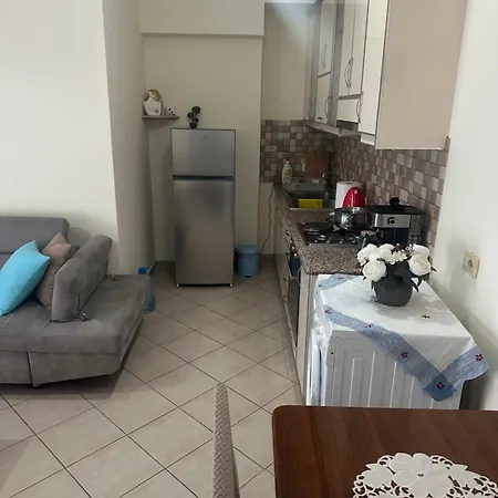 Roy Ii Apartment